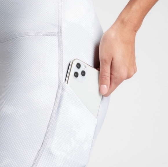 ATHLETA Ultimate Stash Pocket Printed Capri 1X xxl - Picture 2 of 5